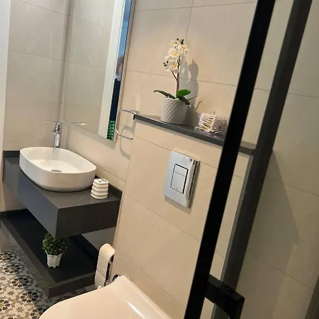아파트 Residential Complex Irina *