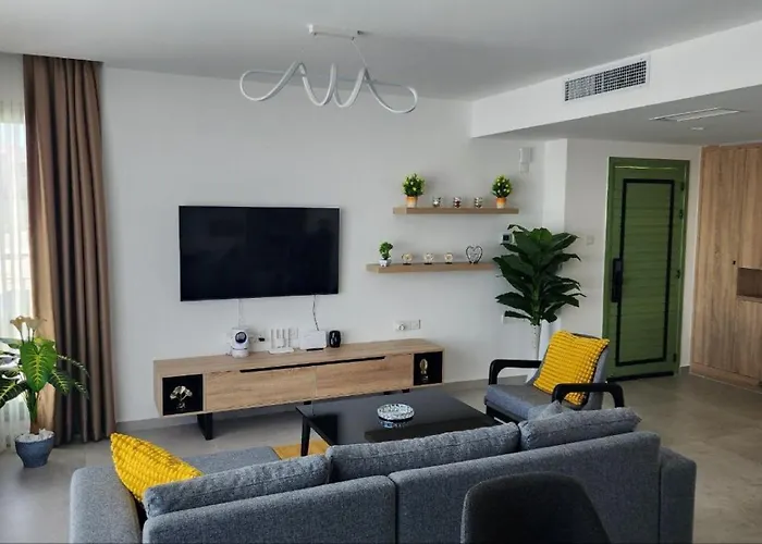 Residential Complex Irina アパート